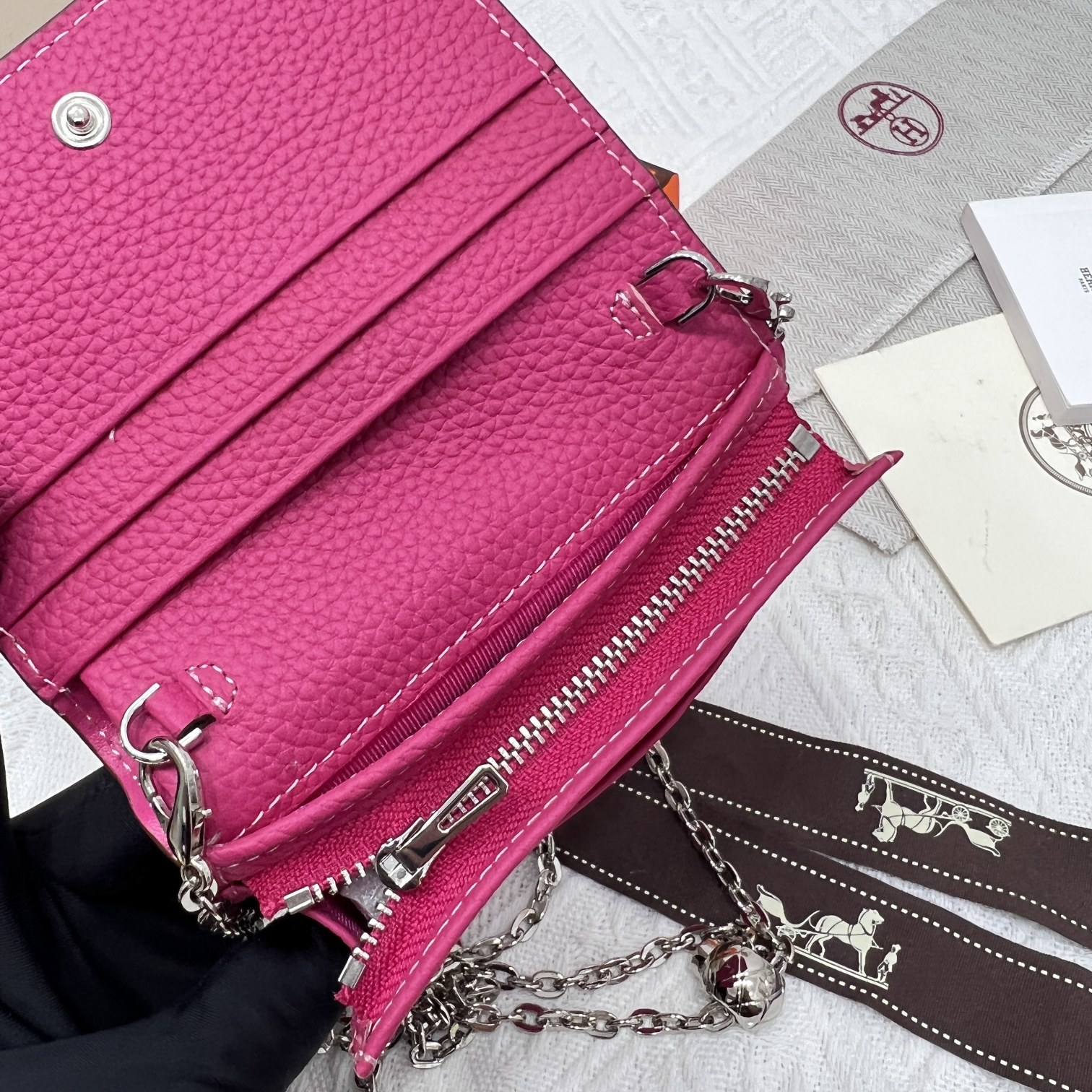 Hermes チェーンバッグ P270 - 高級感あふれるデザイン