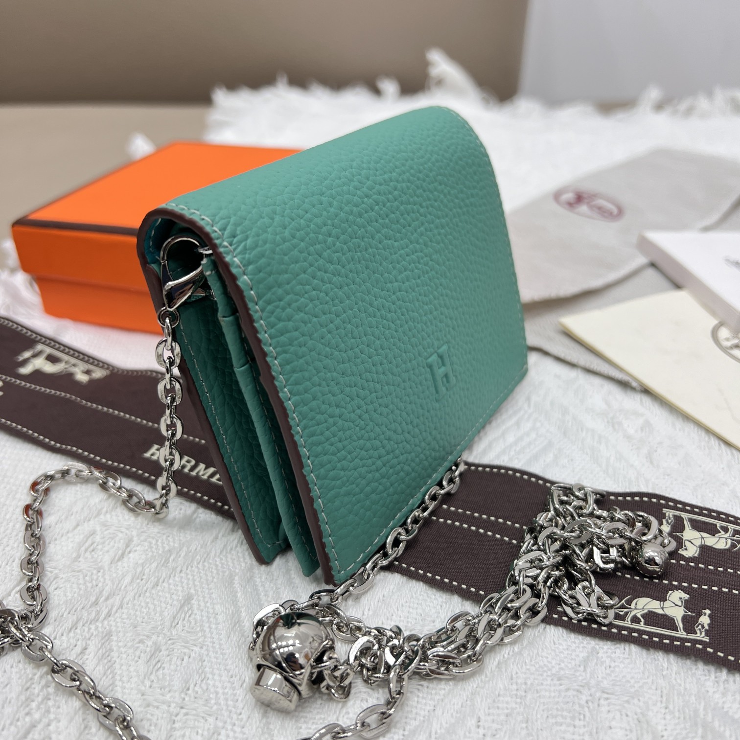 Hermes:链条包包p270 - 高級感溢れるデザインと柔らかな手触り