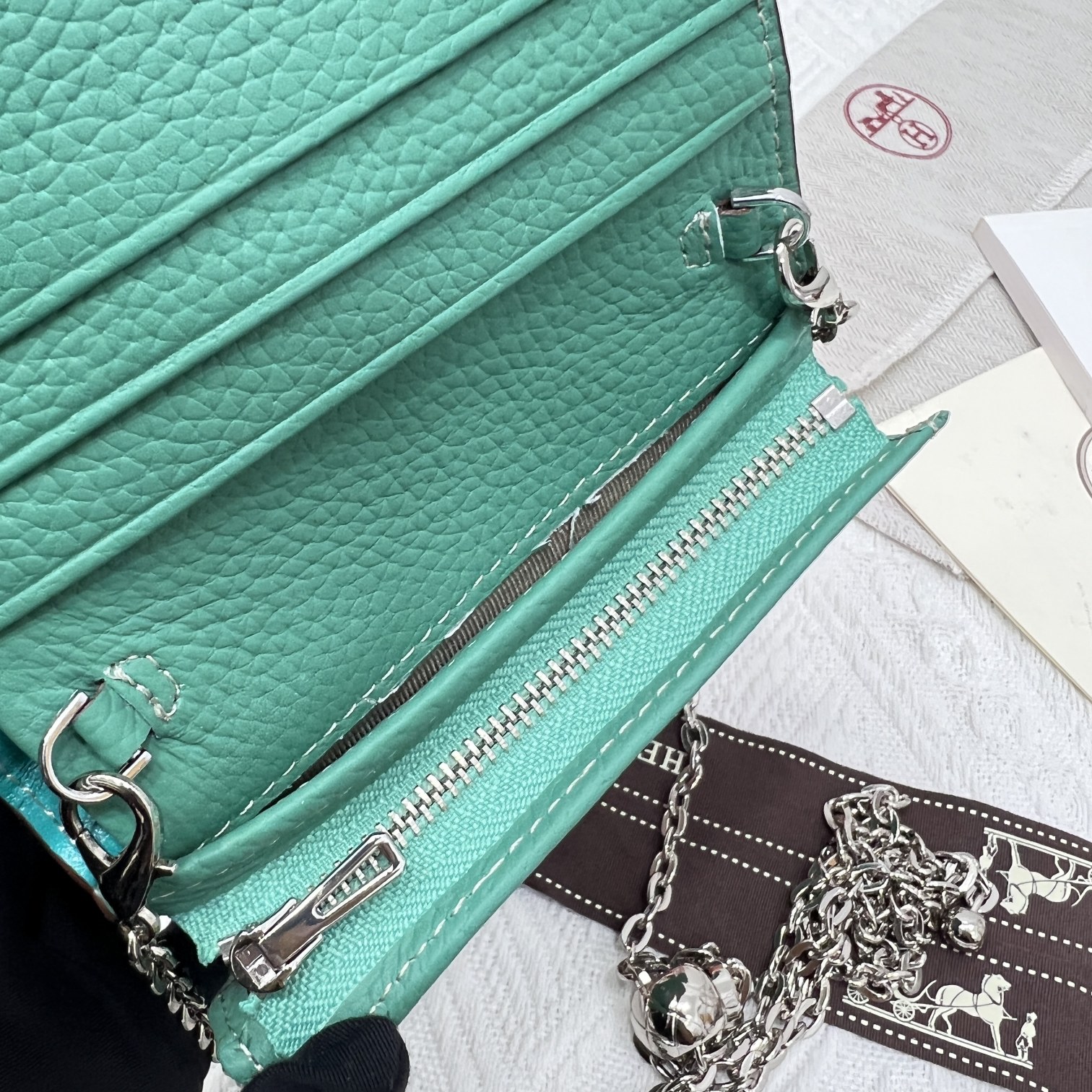 Hermes:链条包包p270 - 高級感溢れるデザインと柔らかな手触り