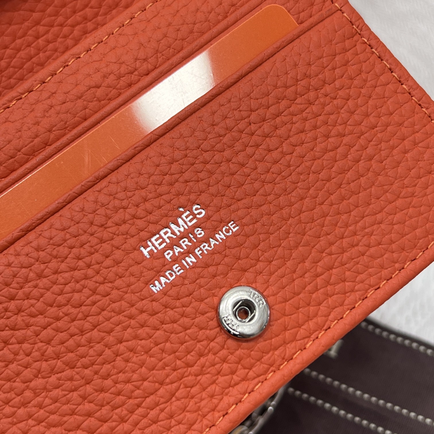Hermes: 链条包包p270 - 高級感あふれるデザイン