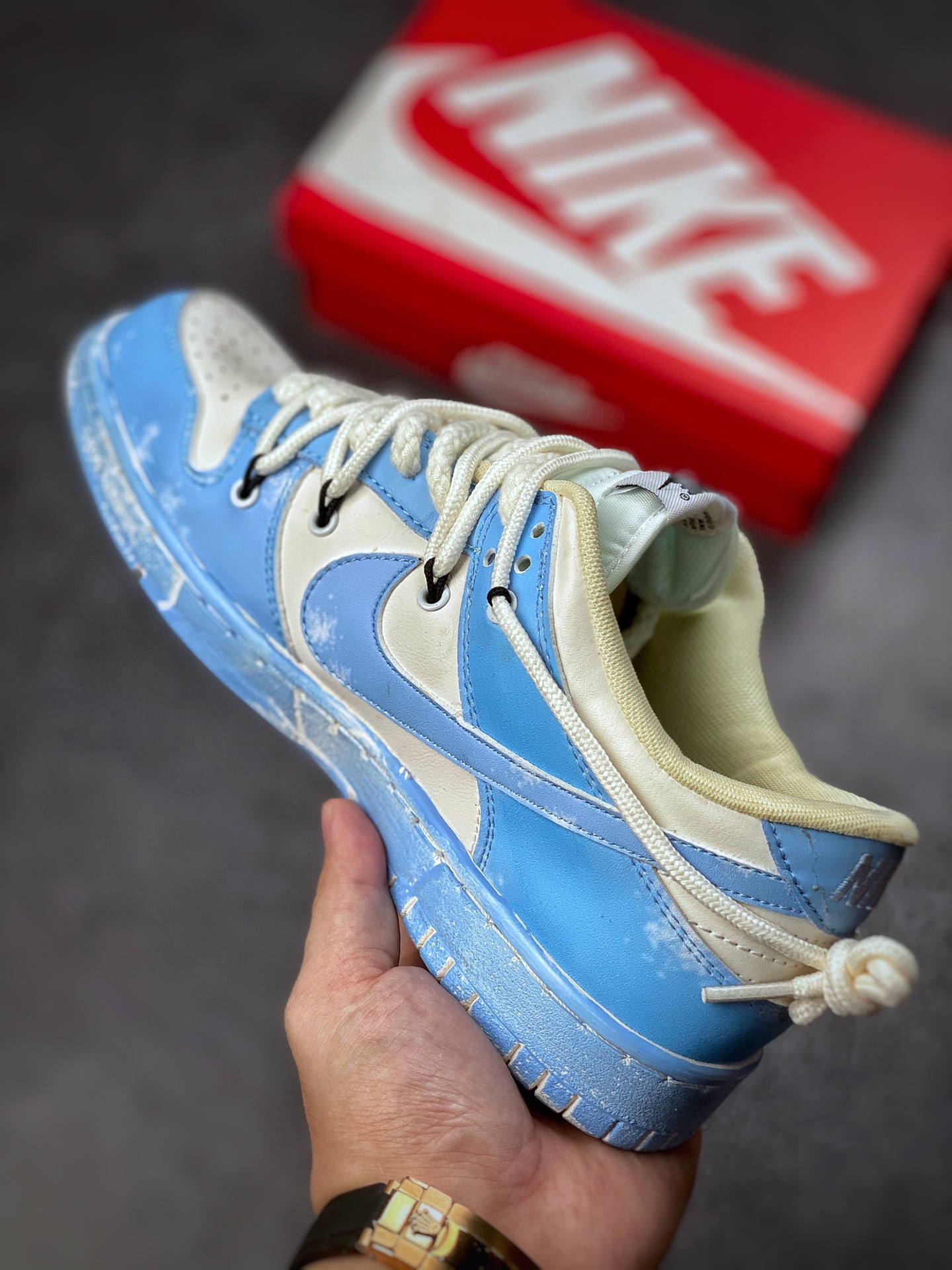 190 Nike SB Dunk Low 解构抽绳低帮 性价比天花板 尝鲜先行版 原装头层材料 独家版型蒸餾加工 帶來的是更好的视觉和脚感体验 官方货号：DD1503 109 Size：35.5 36 36.5 37.5 38 38.5 39 40 40.5 41 42 42.5 43 44 44.5 45 编码#GJ081417
