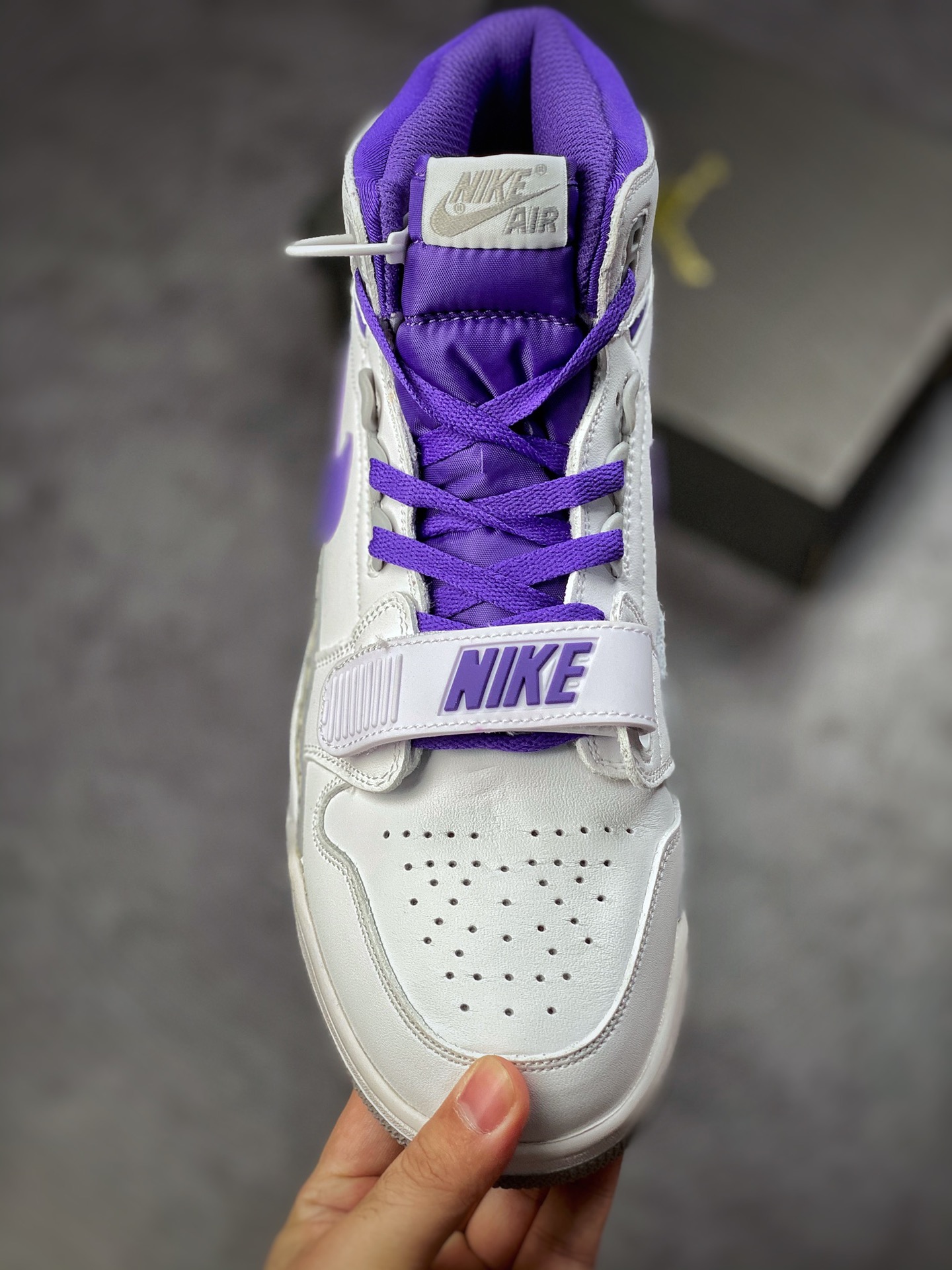 240 Air Jordan Legacy 312 “湖人”白紫黄 AV3922-157