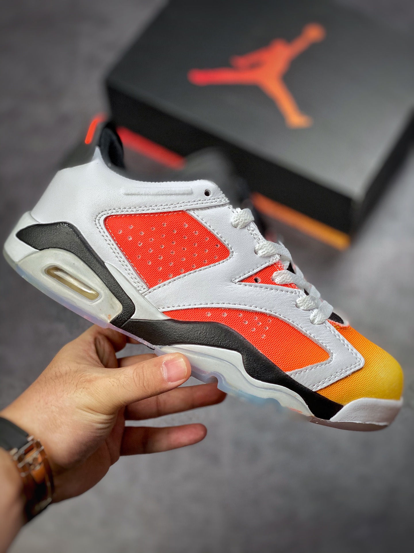 Air Jordan 6 Retro Low SE CNY虎年限定 DC1048-110 Air Jordan 6 Retro Low SE CNY虎年限定 DC1048-110