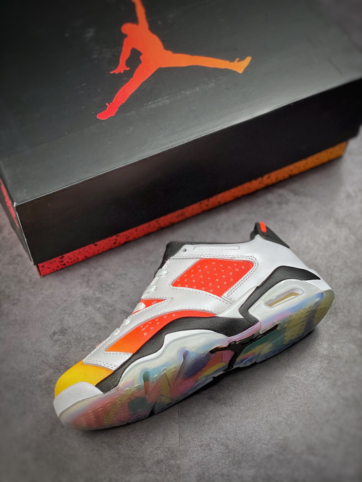 Air Jordan 6 Retro Low SE CNY虎年限定 DC1048-110 Air Jordan 6 Retro Low SE CNY虎年限定 DC1048-110