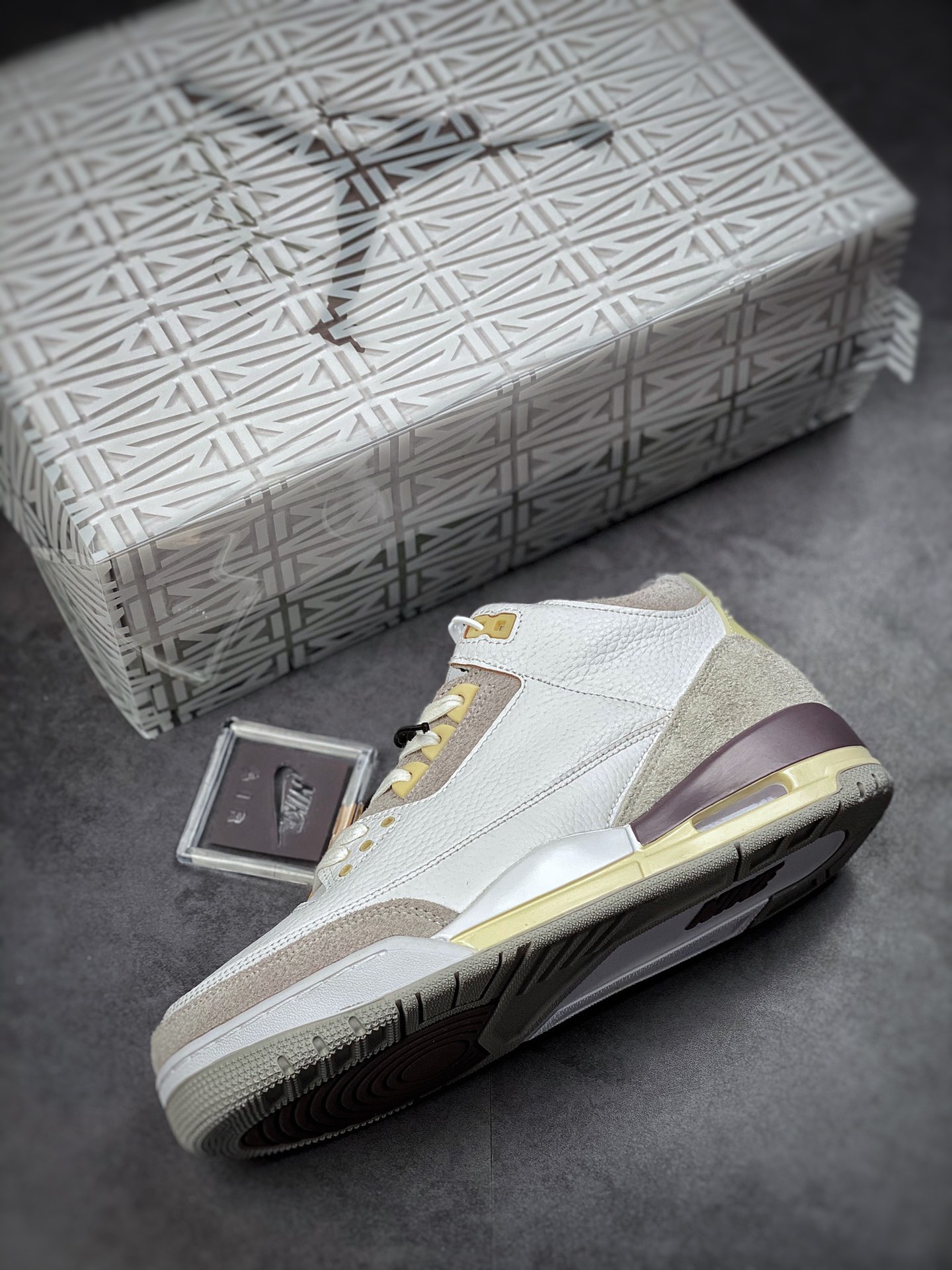 Air Jordan 3 Retro SE 联名白紫灰 DH3434-110