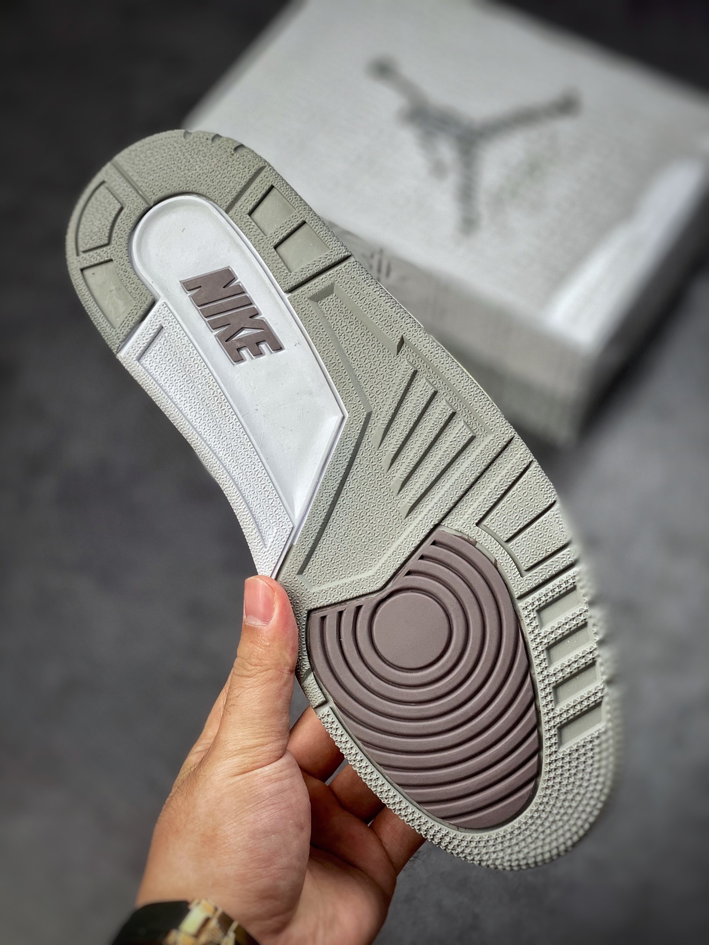 Air Jordan 3 Retro SE 联名白紫灰 DH3434-110