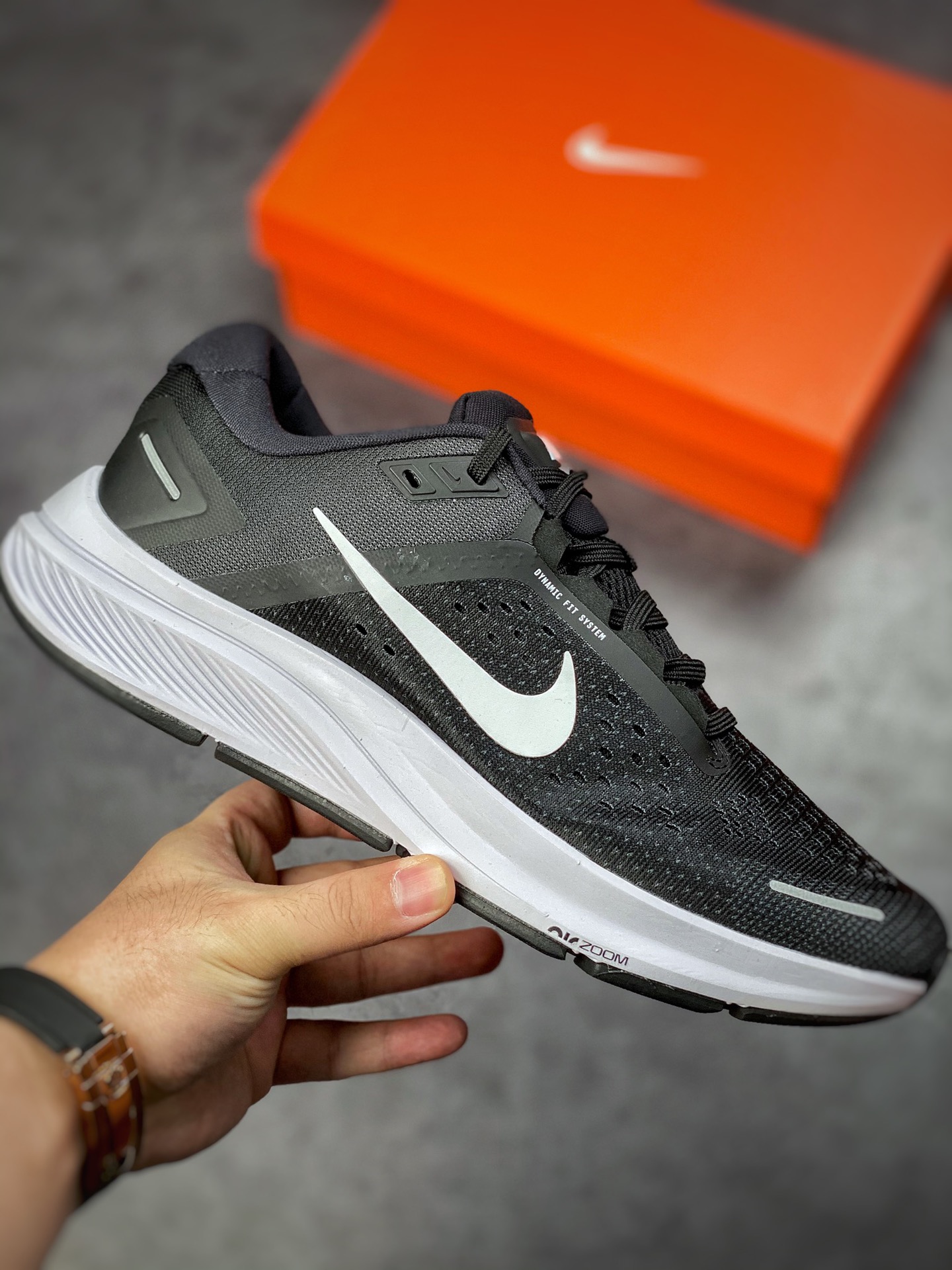 Nike Air Zoom Structure 登月 23代 网面透气跑鞋 CZ6720-010 Nike Air Zoom Structure 登月 23代 网面透气跑鞋 CZ6720-010