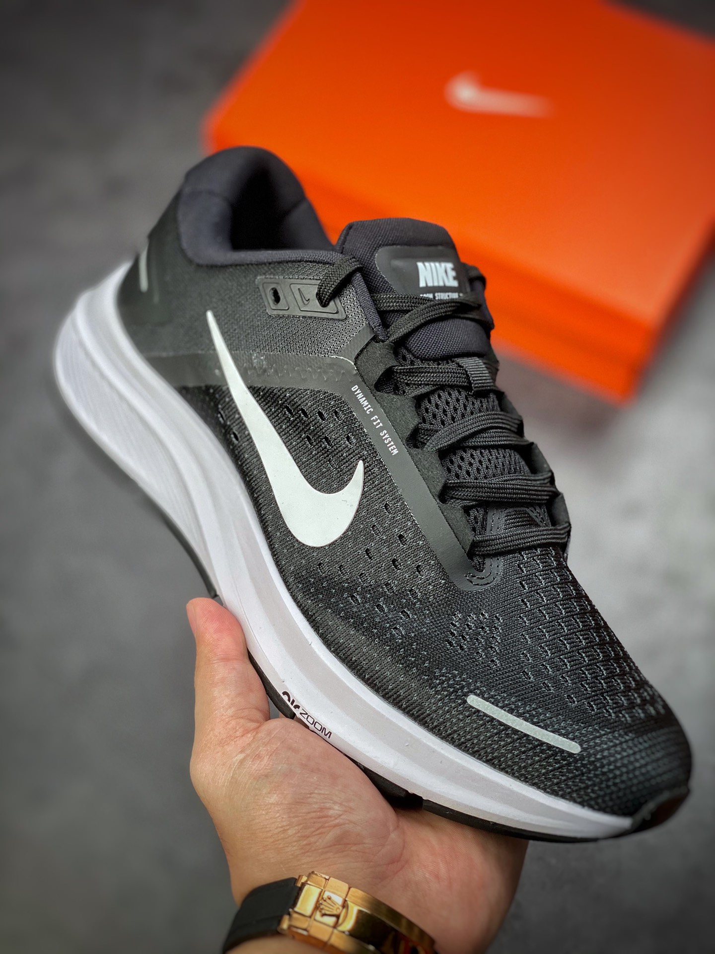 Nike Air Zoom Structure 登月 23代 网面透气跑鞋 CZ6720-010 Nike Air Zoom Structure 登月 23代 网面透气跑鞋 CZ6720-010