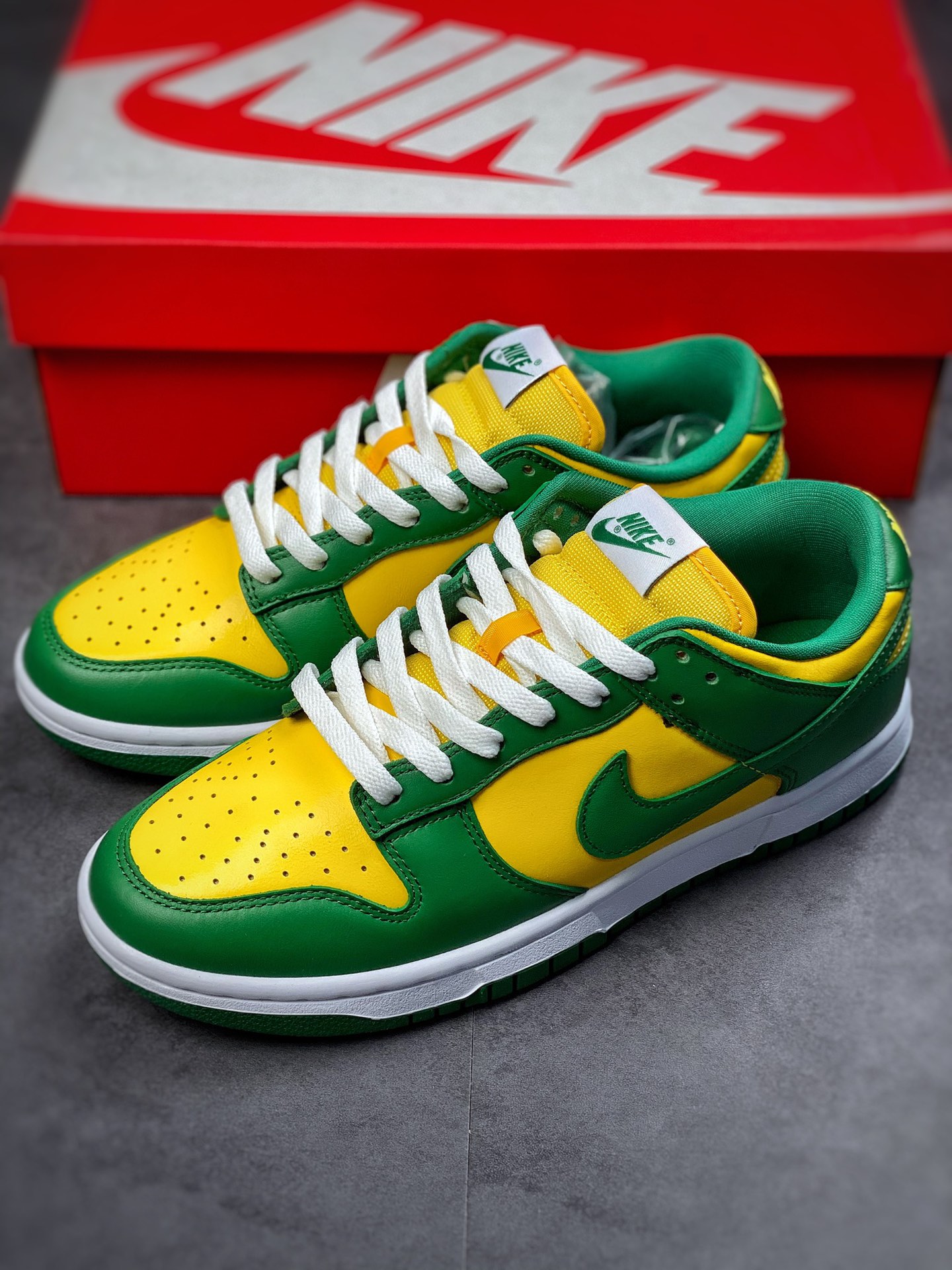 Nike SB Dunk Low ”Brazil” 巴西风情 CU1727-700 Nike SB Dunk Low ”Brazil” 巴西风情 CU1727-700