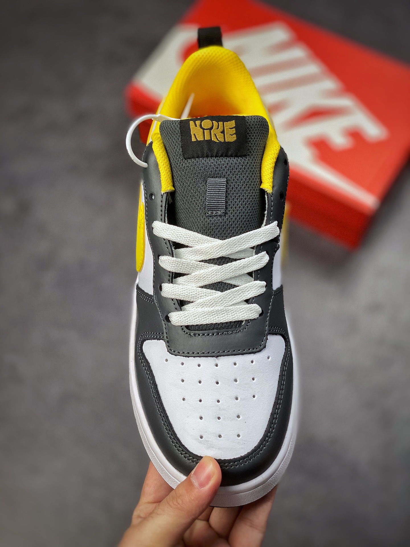 Nike Court Borough Low 2 白黑黄笑脸 DO6688-100 Nike Court Borough Low 2 白黑黄笑脸 DO6688-100