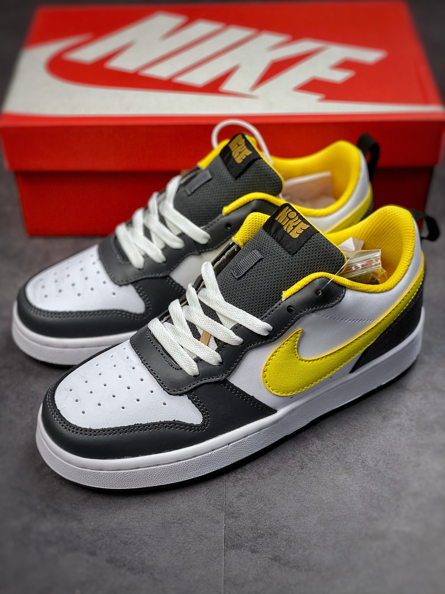 Nike Court Borough Low 2 白黑黄笑脸 DO6688-100 Nike Court Borough Low 2 白黑黄笑脸 DO6688-100