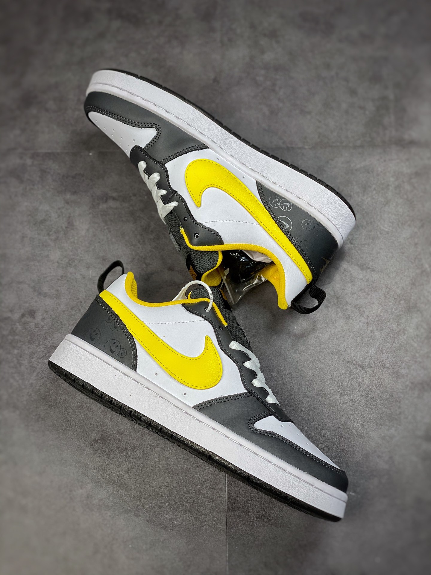 Nike Court Borough Low 2 白黑黄笑脸 DO6688-100 Nike Court Borough Low 2 白黑黄笑脸 DO6688-100