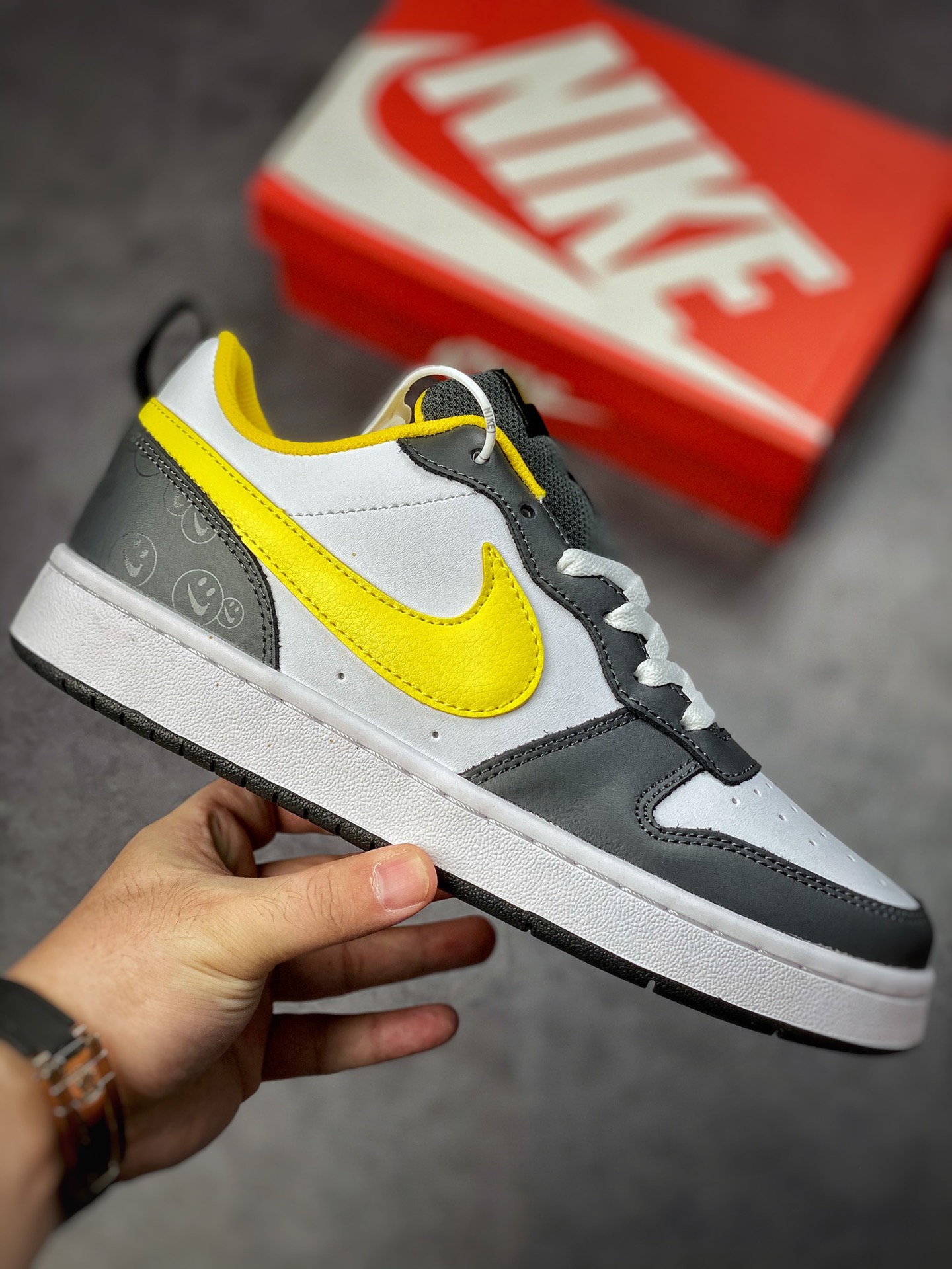 Nike Court Borough Low 2 白黑黄笑脸 DO6688-100 Nike Court Borough Low 2 白黑黄笑脸 DO6688-100