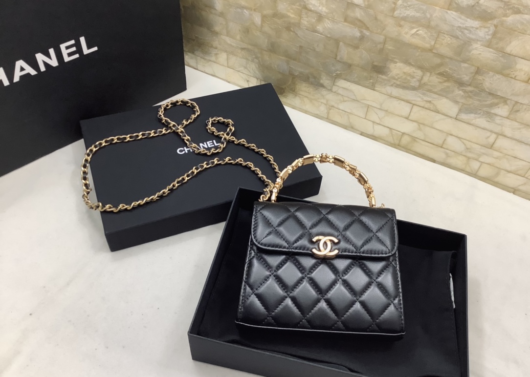 Chanel Perfecto
 Bolsos de mano Bolsos cruzados y bandoleras Negro Piel de oveja