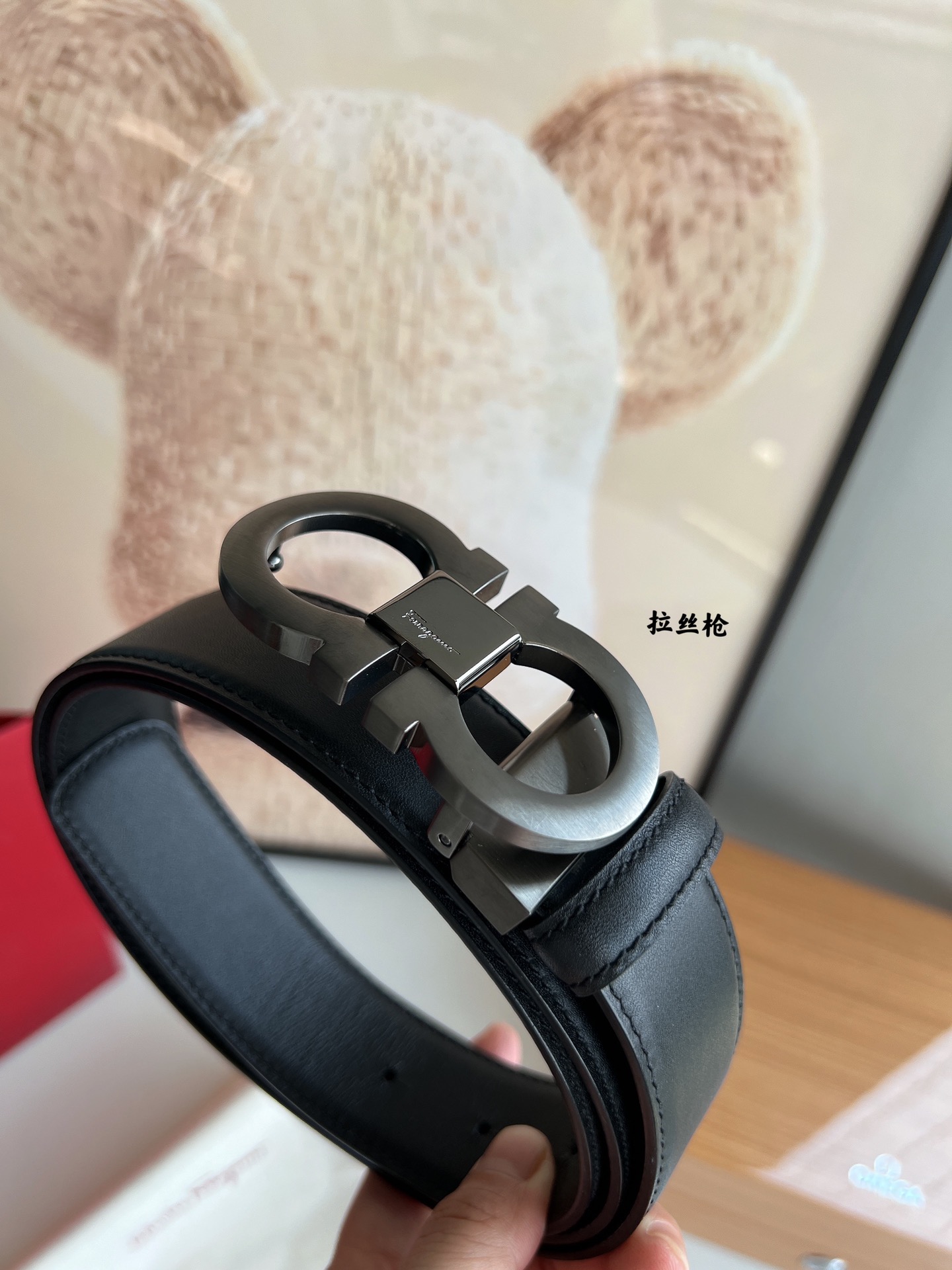 Salvatore  Ferragamo菲拉格慕男士3.5cm精致专柜版型双圈马蹄金属扣头层牛皮双面腰带
