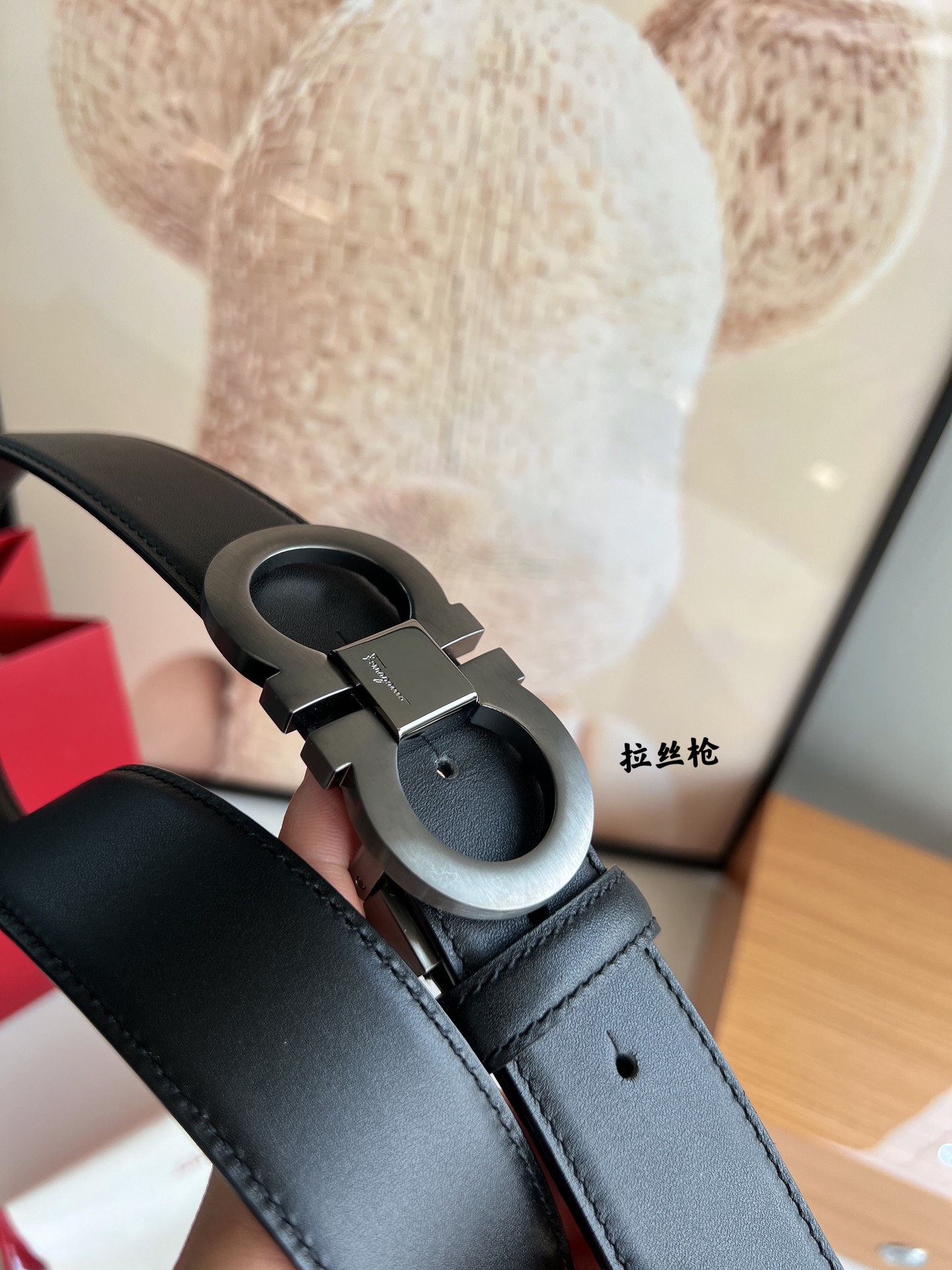 Salvatore  Ferragamo菲拉格慕男士3.5cm精致专柜版型双圈马蹄金属扣头层牛皮双面腰带