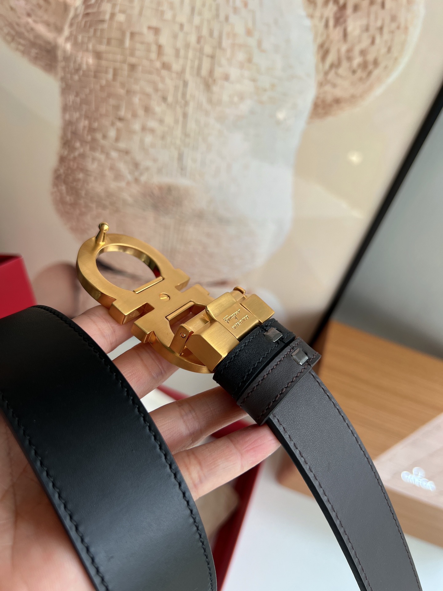 Salvatore  Ferragamo菲拉格慕男士3.5cm精致专柜版型双圈马蹄金属扣头层牛皮双面腰带