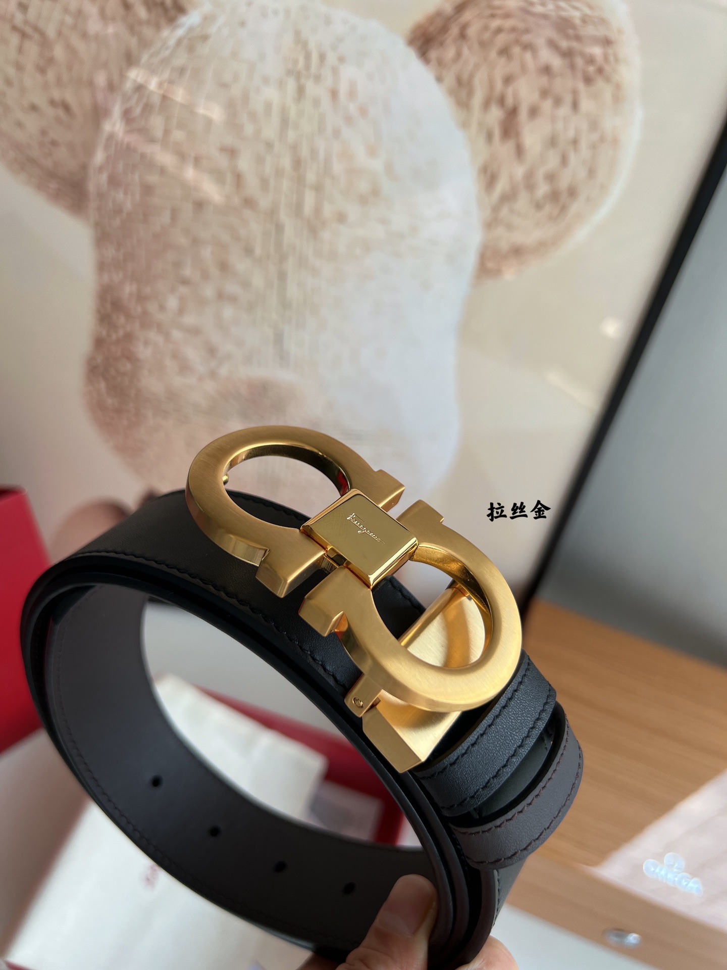 Salvatore  Ferragamo菲拉格慕男士3.5cm精致专柜版型双圈马蹄金属扣头层牛皮双面腰带
