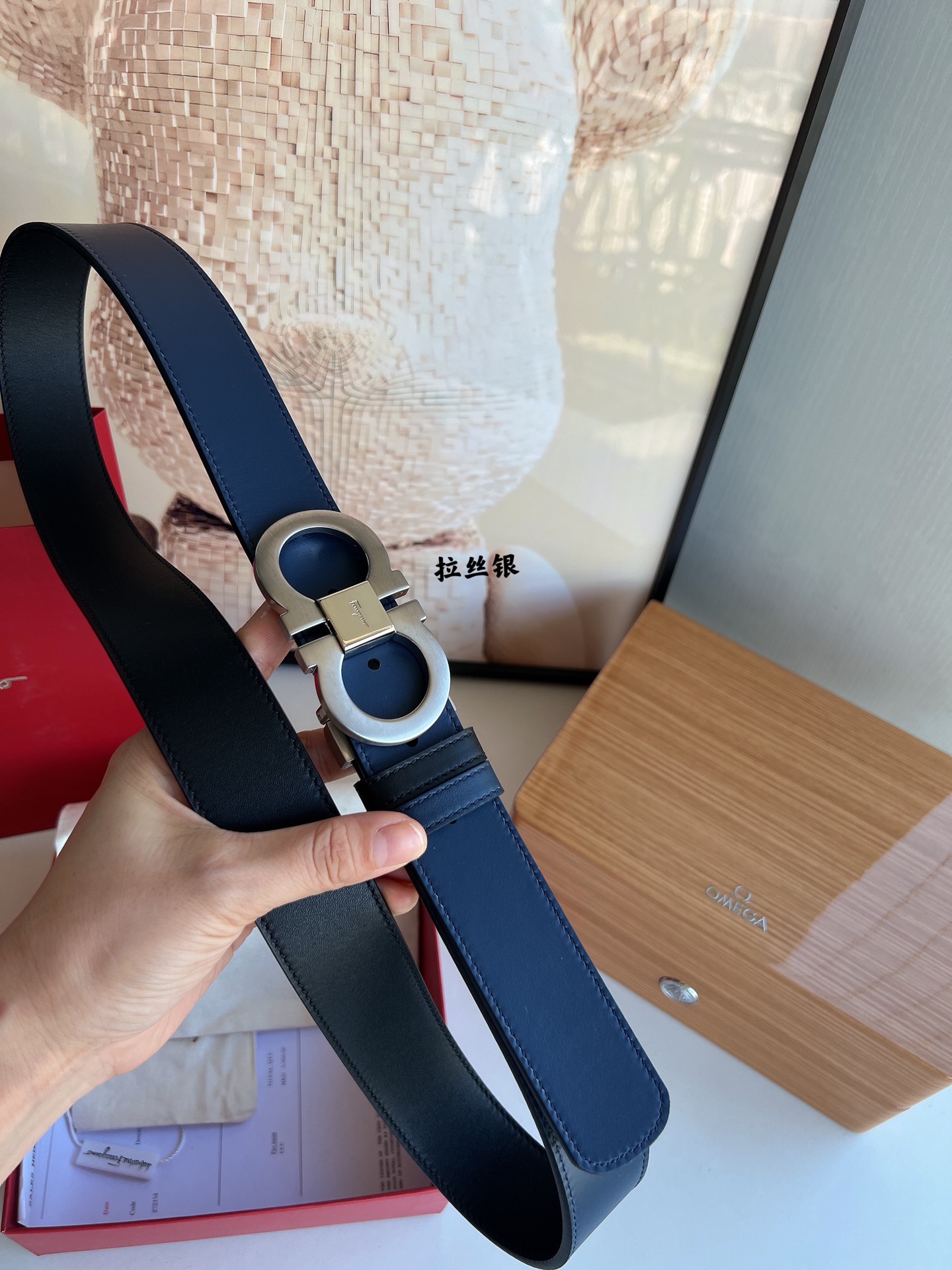 Salvatore  Ferragamo菲拉格慕男士3.5cm精致专柜版型双圈马蹄金属扣头层牛皮双面腰带
