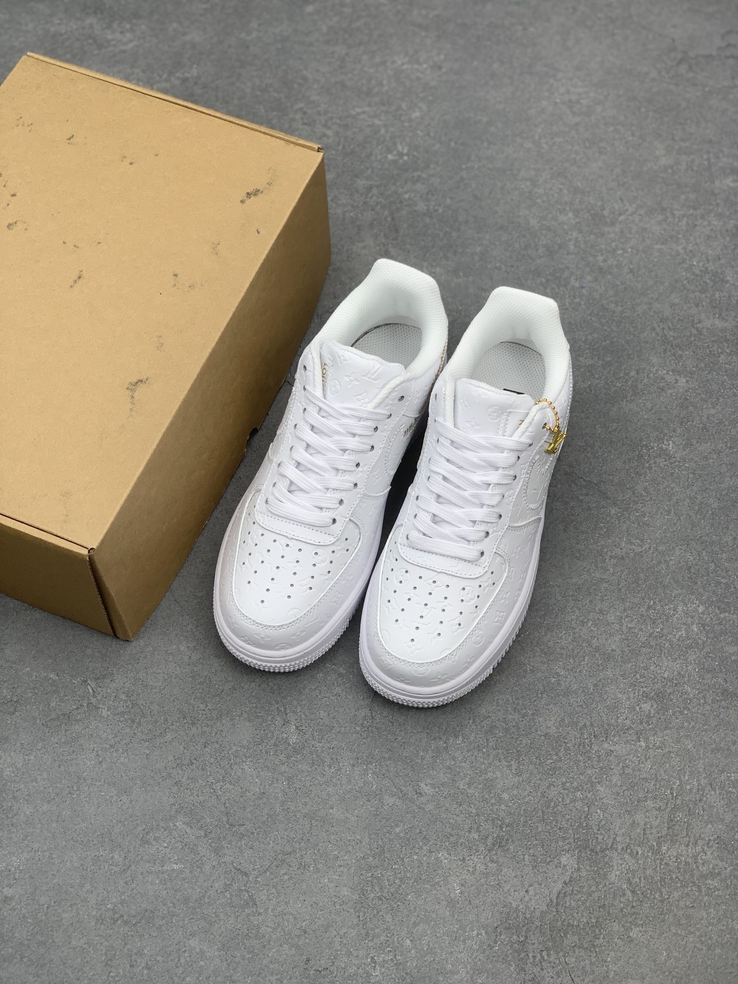 LV x Nike Air Force 1 Low White Leather Sneakers - Limited Edition 9 i1660542922 5505 7