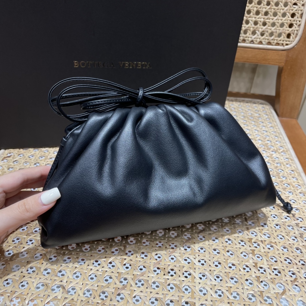 Bottega Veneta ๐๐๐ ๐๐๐๐ ๐๐๐๐พ๐ 22CM ไบๆตๅ
585852้ป่ฒ