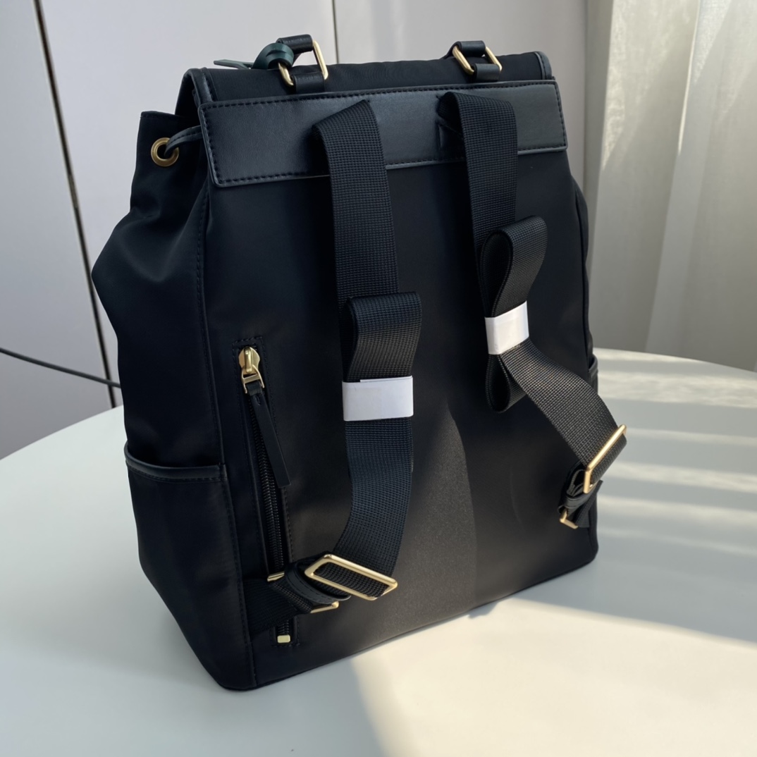 Tory Burch 编号012 汤丽柏琦 PIPER FLAP 多口袋双T LOGO双肩背包 74649