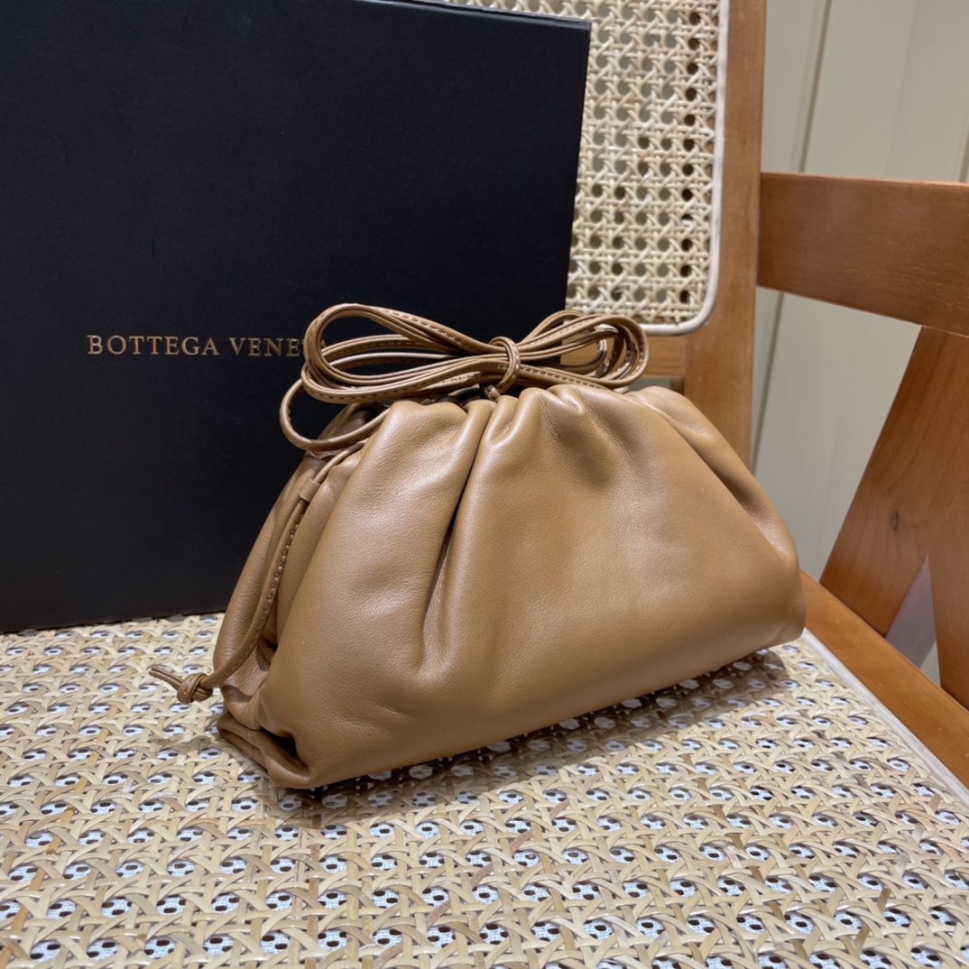Bottega Veneta ๐๐๐ ๐๐๐๐ ๐๐๐๐พ๐ 22CM ไบๆตๅ
585852็ฆ็ณ่ฒ