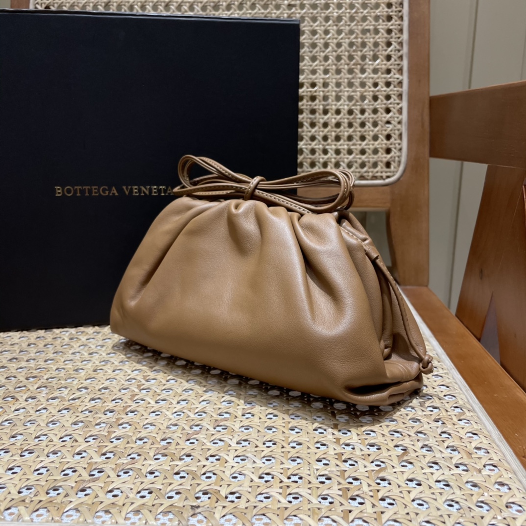 Bottega Veneta ๐๐๐ ๐๐๐๐ ๐๐๐๐พ๐ 22CM ไบๆตๅ
585852็ฆ็ณ่ฒ