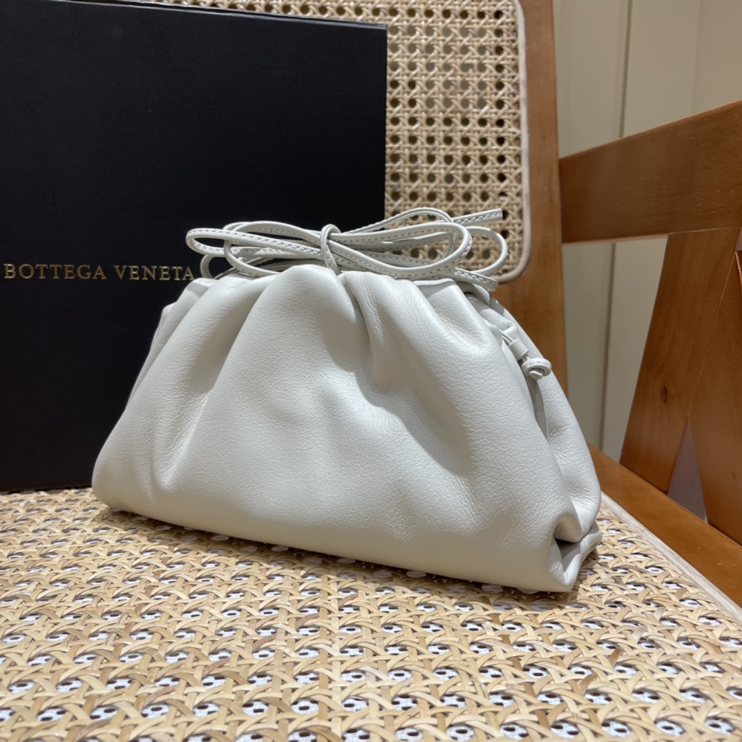 Bottega Veneta ๐๐๐ ๐๐๐๐ ๐๐๐๐พ๐ 22CM ไบๆตๅ
585852็ฝ่ฒ