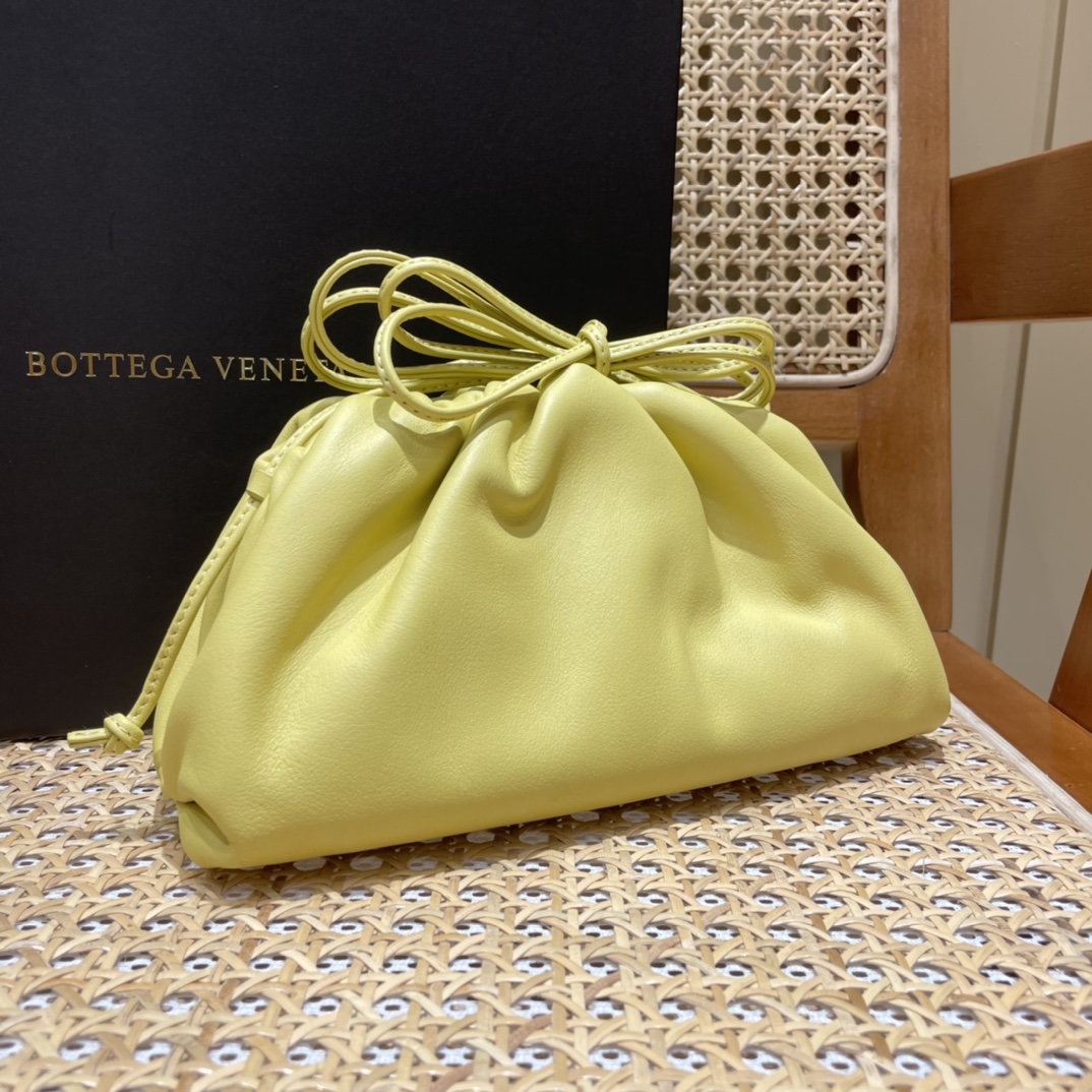 Bottega Veneta ๐๐๐ ๐๐๐๐ ๐๐๐๐พ๐ 22CM ไบๆตๅ
585852่้ป่ฒ