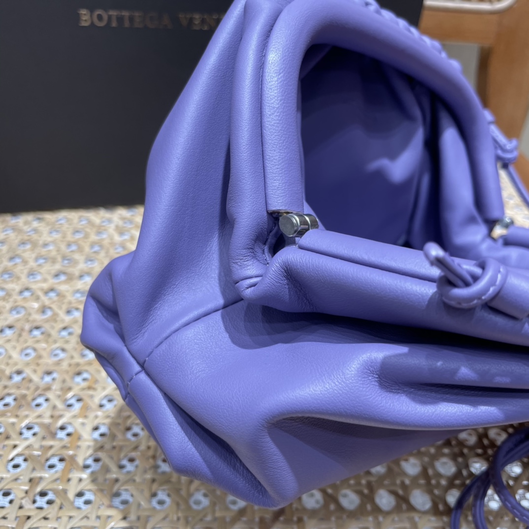 Bottega Veneta ๐๐๐ ๐๐๐๐ ๐๐๐๐พ๐ 22CM ไบๆตๅ
585852่ฐ่กฃ่็ดซ