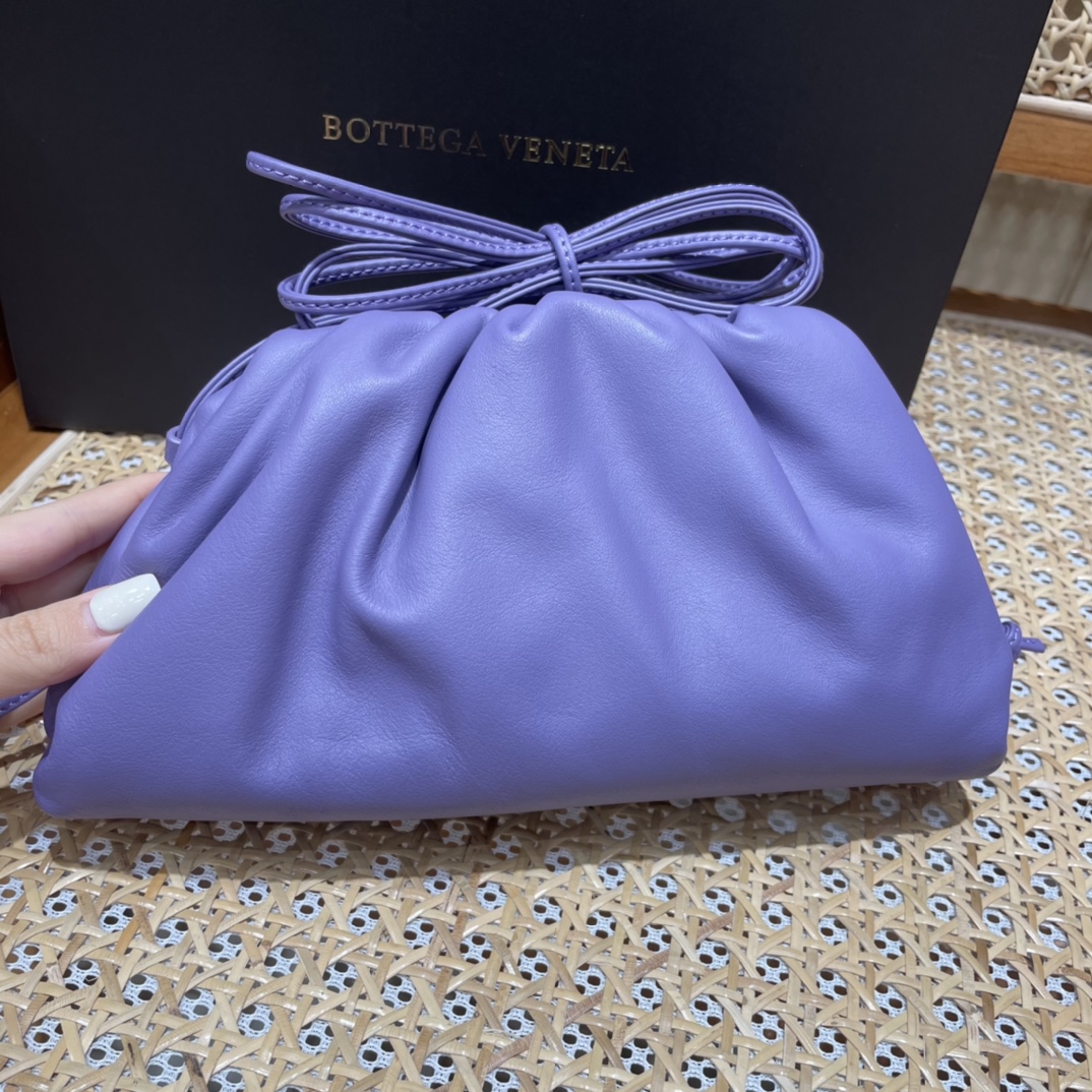 Bottega Veneta ๐๐๐ ๐๐๐๐ ๐๐๐๐พ๐ 22CM ไบๆตๅ
585852่ฐ่กฃ่็ดซ