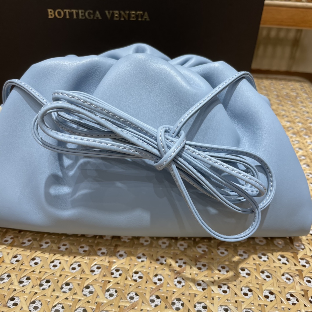 Bottega Veneta ๐๐๐ ๐๐๐๐ ๐๐๐๐พ๐ 22CM ไบๆตๅ
585852ๅฐ่