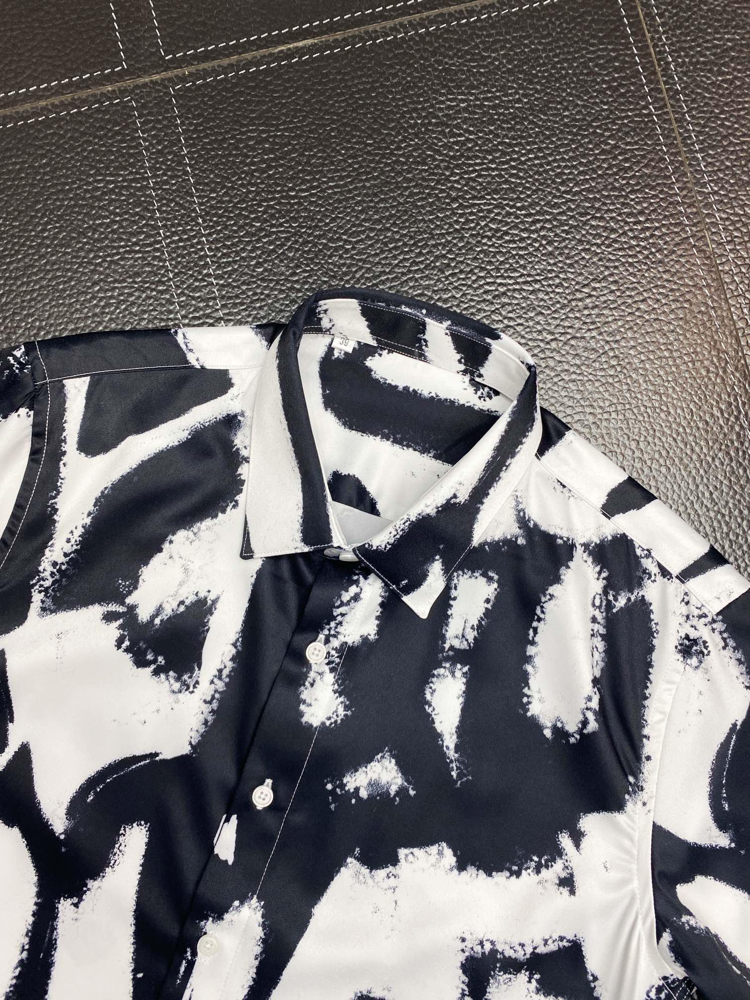 路易威登 Louis Vuitton 高定典藏名品高定成衣时装外套连衣裙衬衫T恤 #6086A3CC 4
