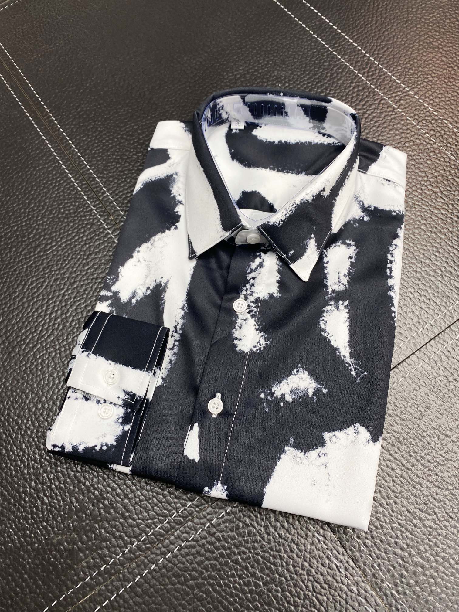 路易威登 Louis Vuitton 高定典藏名品高定成衣时装外套连衣裙衬衫T恤 #6086A3CC 3