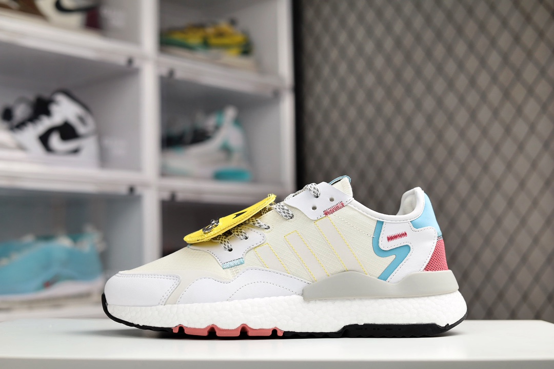 H0 公司级 AD Nite Jogger 2019 Boost三叶草 联名夜行者 复古跑鞋原厂材料 原厂大底 私家独模 网布搭配麂皮拼接打造鞋面 极具复古风格鞋头及鞋跟点缀3M反光设计极为亮眼中底采用全掌 Boost 科技，厚度相当可观，脚感极佳