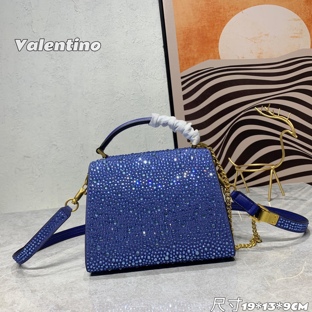 550 【配盒】Valentino Garavani VSLING 迷你手提包