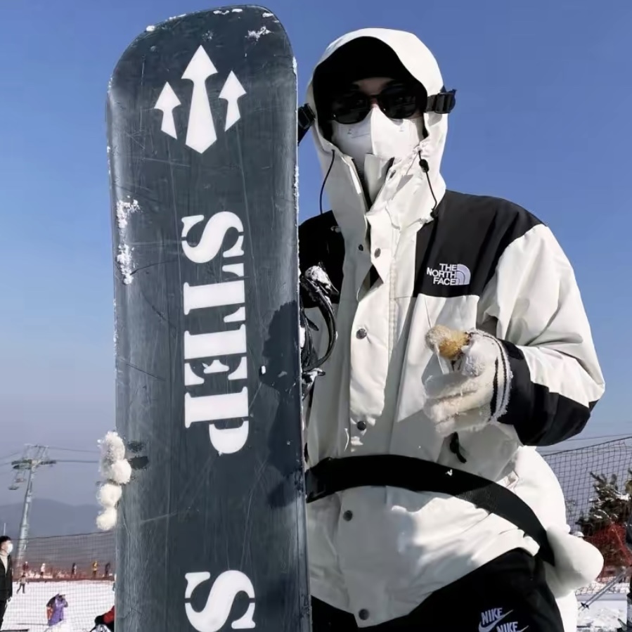 The North Face 1990 ゴアテックス防水マウンテンパーカー 撥水耐久性抜群