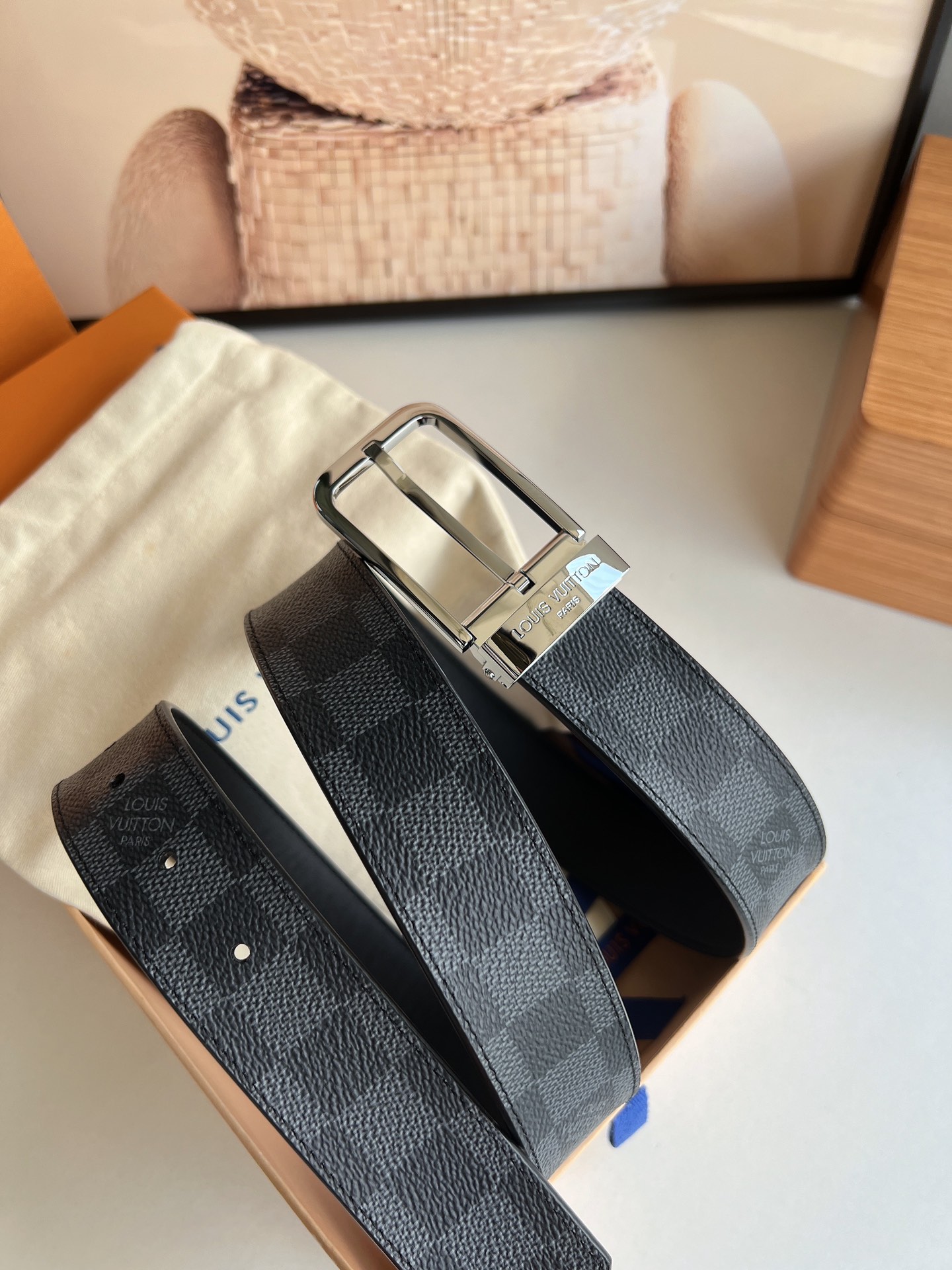 LV/路易威登   老花仔料的针式腰带