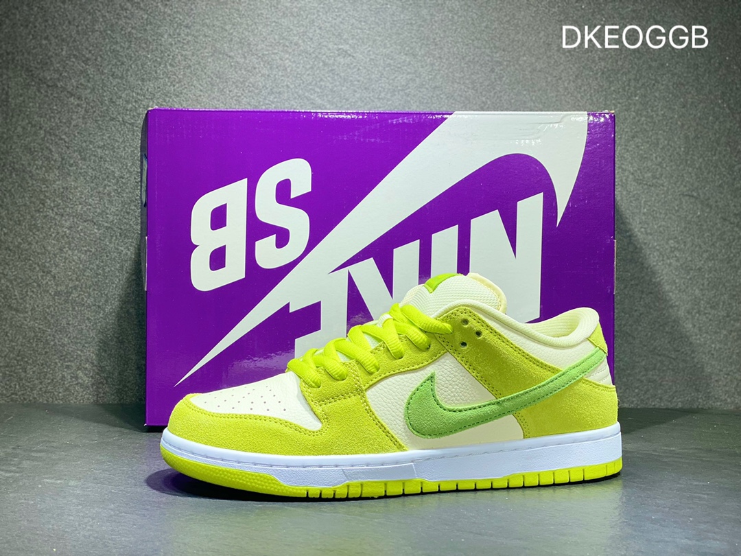 300 NIKE Dunk SB Low 低帮休闲板鞋 DM0807-300