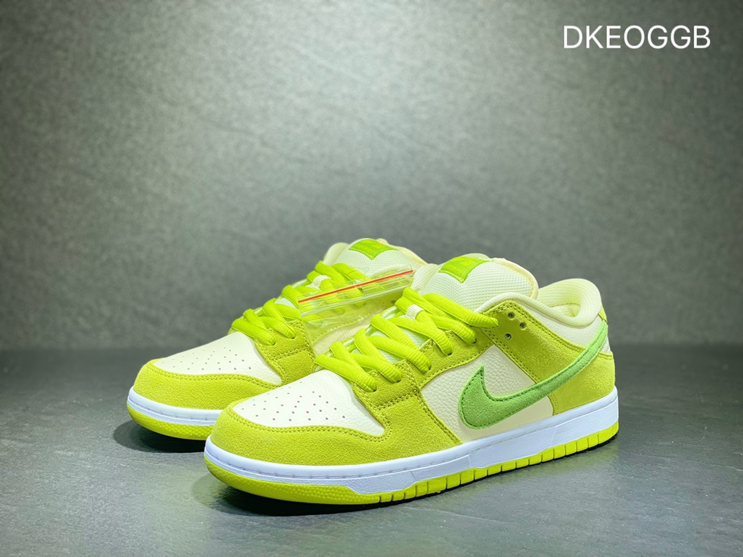 300 NIKE Dunk SB Low 低帮休闲板鞋 DM0807-300