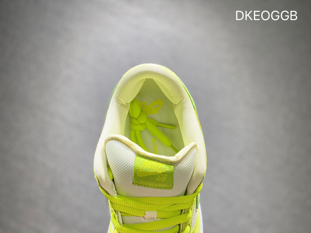 300 NIKE Dunk SB Low 低帮休闲板鞋 DM0807-300