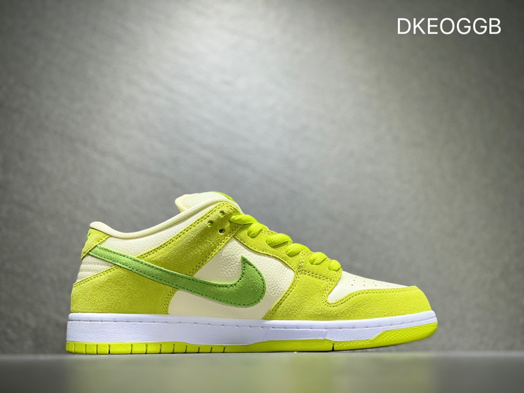 300 NIKE Dunk SB Low 低帮休闲板鞋 DM0807-300