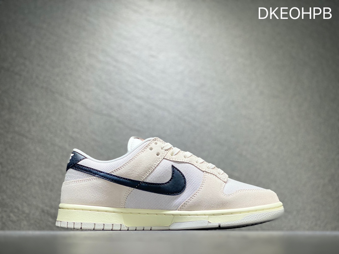 300 NIKE Dunk SB Low 低帮休闲板鞋  DO9776-001