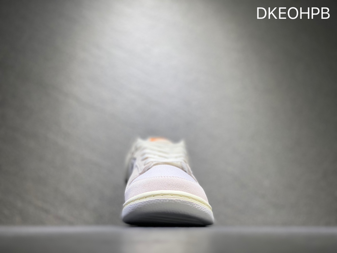 300 NIKE Dunk SB Low 低帮休闲板鞋  DO9776-001