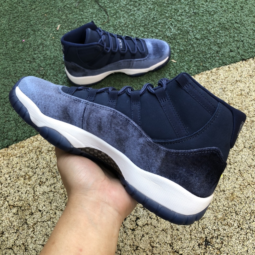 Air Jordan 11 Velvet WMNS ”Midnight Navy” velvet midnight navy blue AR0715-441