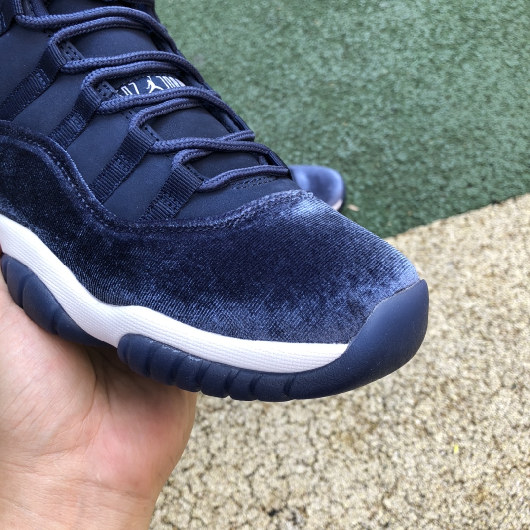 Air Jordan 11 Velvet WMNS ”Midnight Navy” velvet midnight navy blue AR0715-441