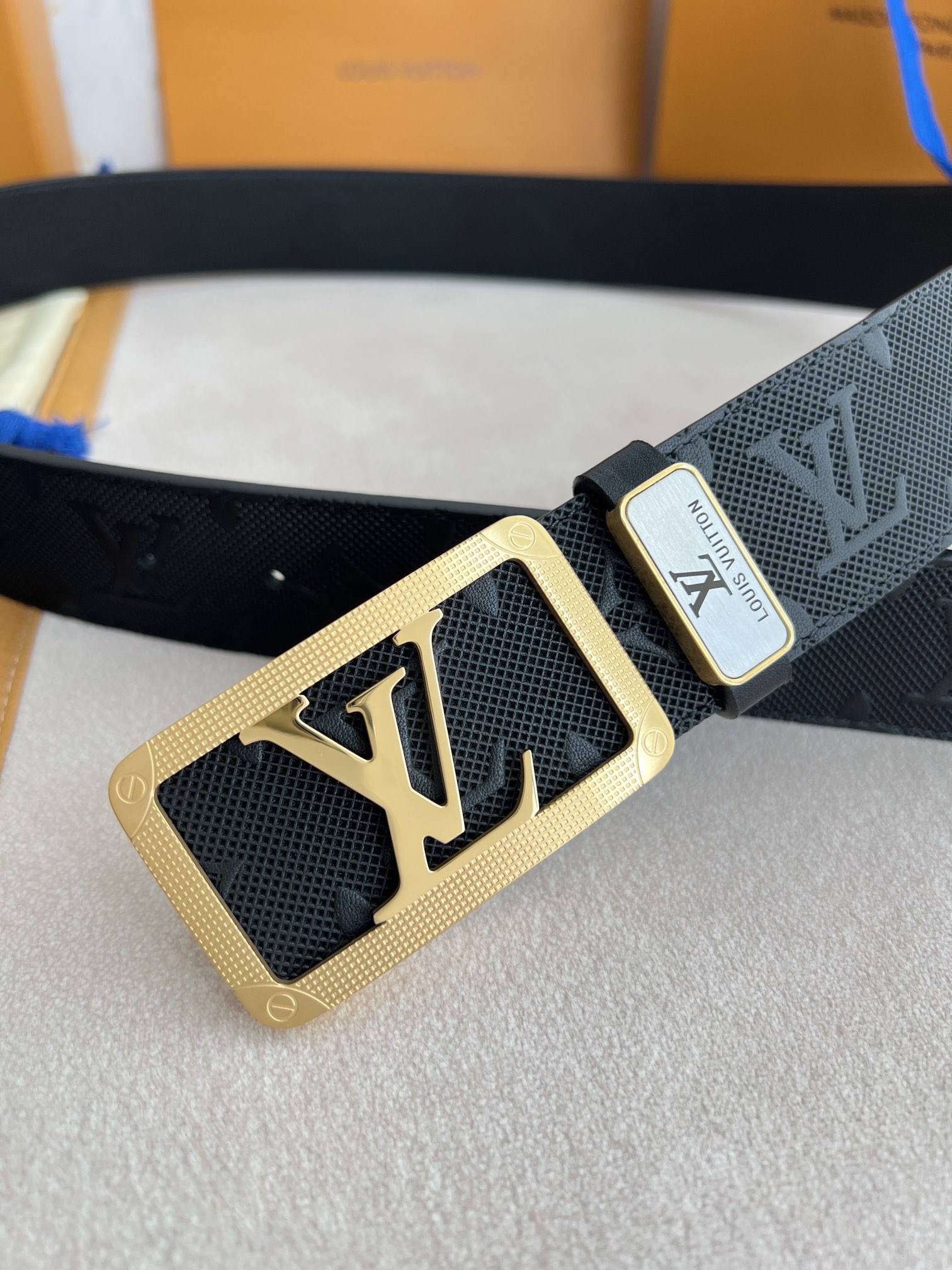 品名LV..路易..威登️腰带皮带原