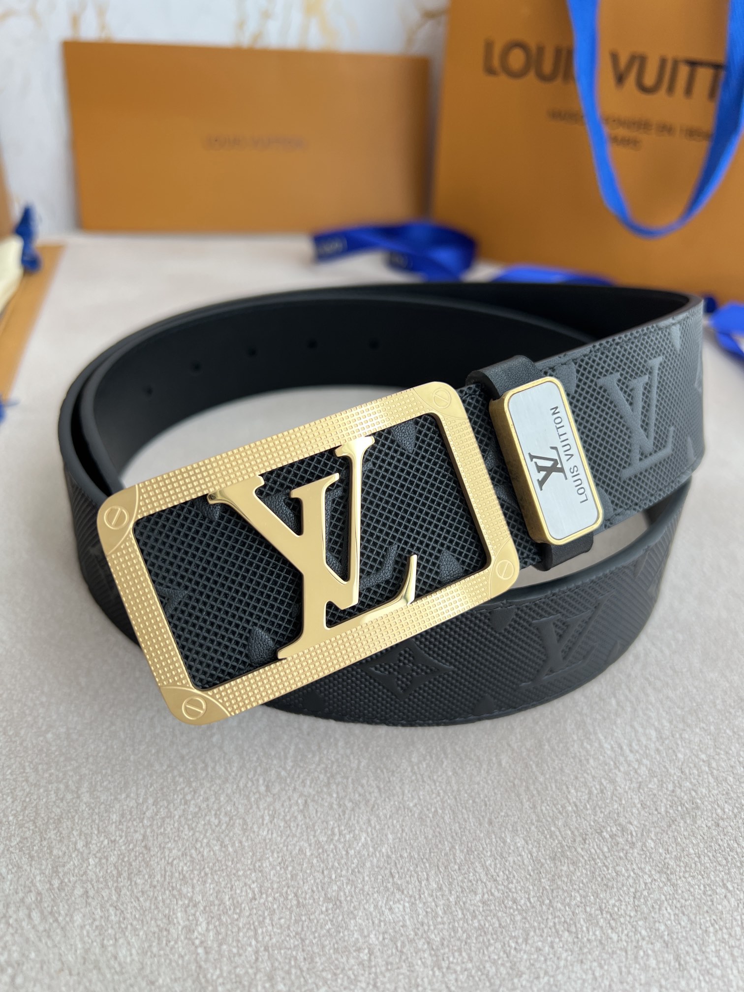 品名LV..路易..威登️腰带皮带原