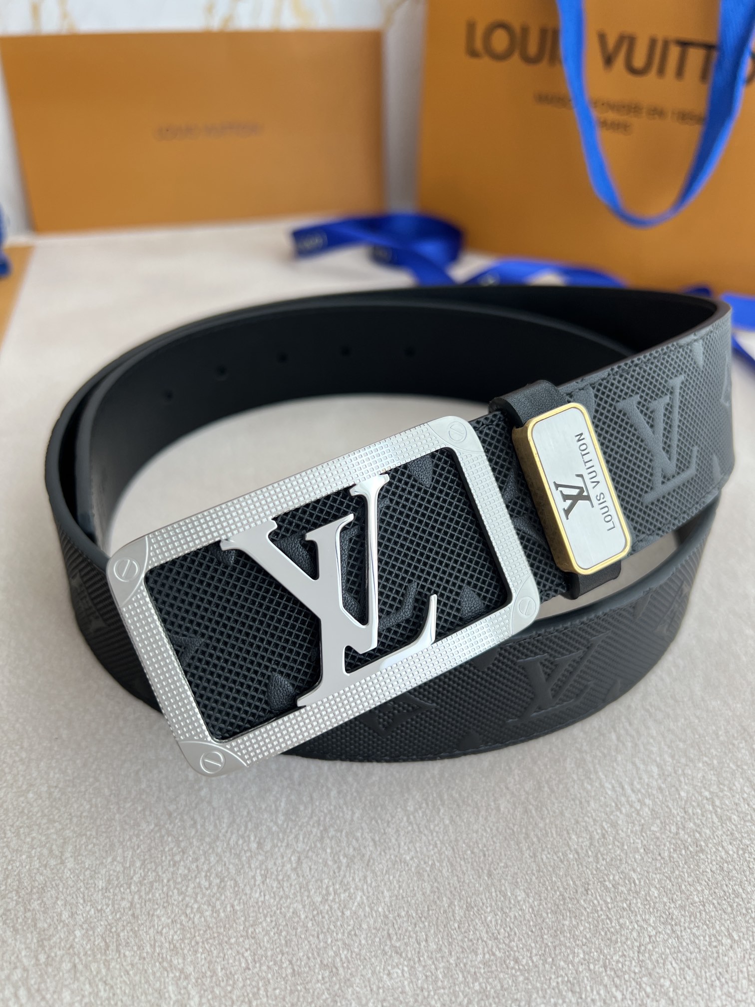 品名LV..路易..威登️腰带皮带原